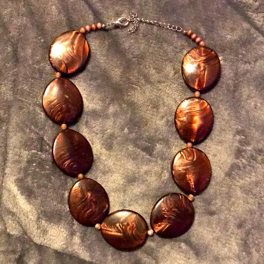 Necklace. Vintage.  Flat bead colored coffee copper swirl style bead.